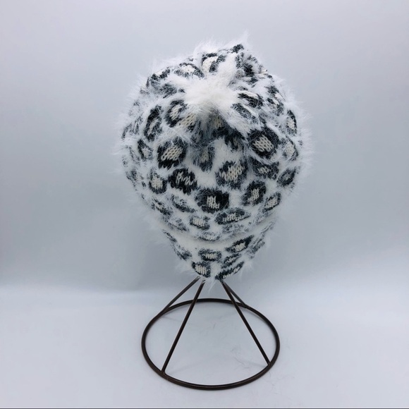 So - WOMENS WHITE AND BLACK LEOPARD HAT - Picture 9 of 9